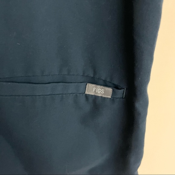 Figs Scrub Top - Picture 4 of 8